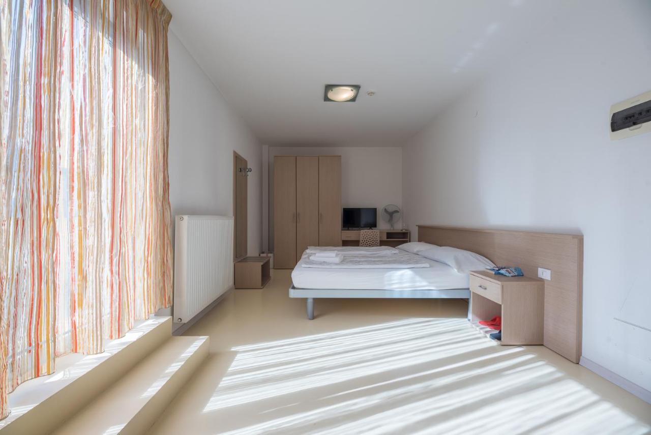 Andrian Residence Bagian luar foto
